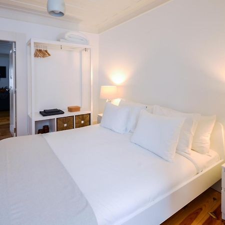 Sunny And Stylish Apartment - 11 Min To The Center Lisboa Exterior foto